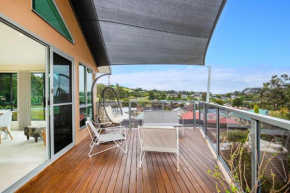 Villa Franco Pet Friendly 10 Mins Walk to Beach